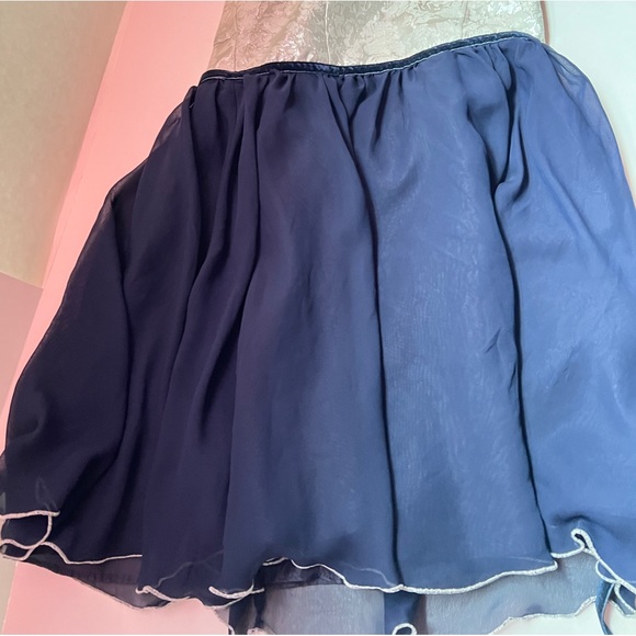 Formal Flowy Dress - Picture 6 of 8